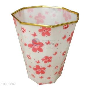 Household floral trash <em>can</em>